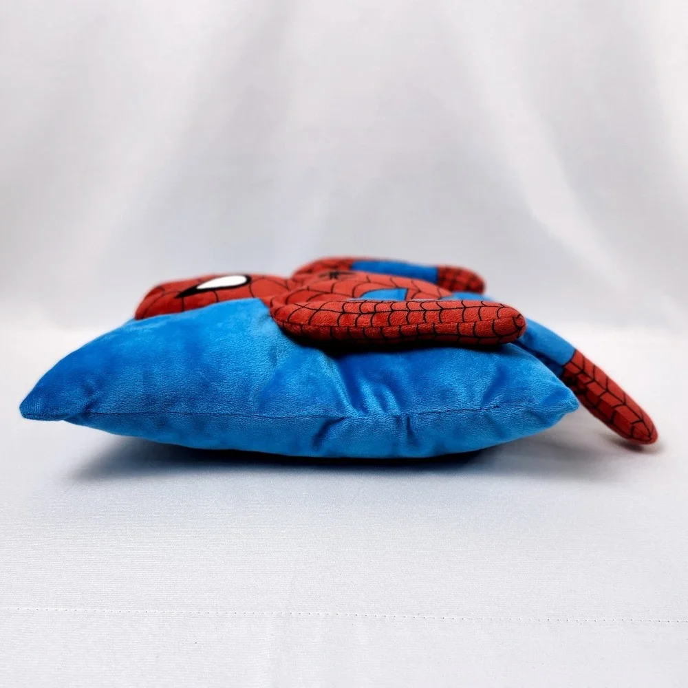 Marvel Ultimate Spider-Man‎ 3D Pillow Buddy Snuggle Plush Superhero Blue Red